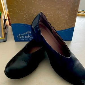 Dansko flats size 41. With Box